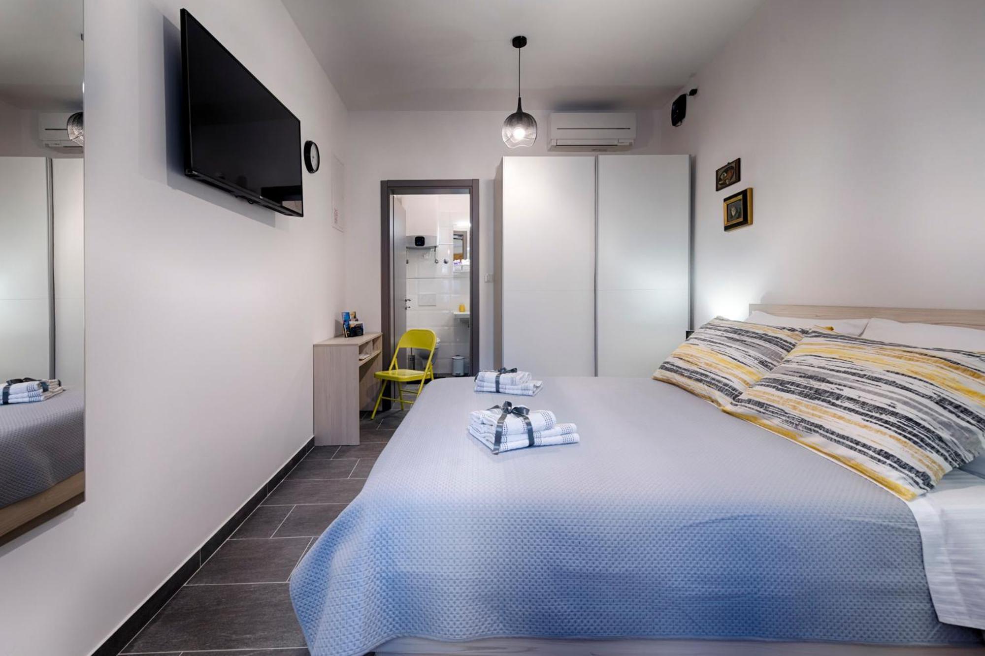 En Suite Room Demaria Komiža Exteriör bild
